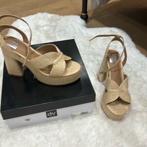 Women’s size 8 dolce vita shoes